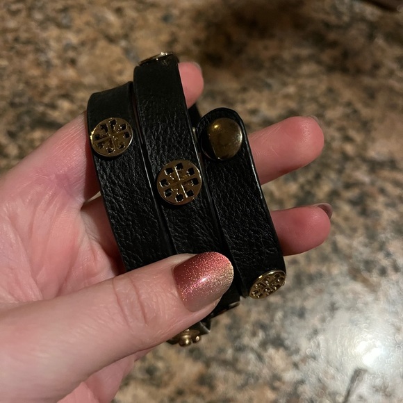 Tory Burch Black and Gold Double Wrap Bracelet - Picture 3 of 4